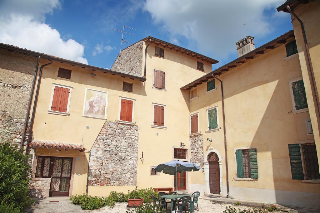Agriturismo Licensi Del Bresa Villa Monzambano Værelse billede