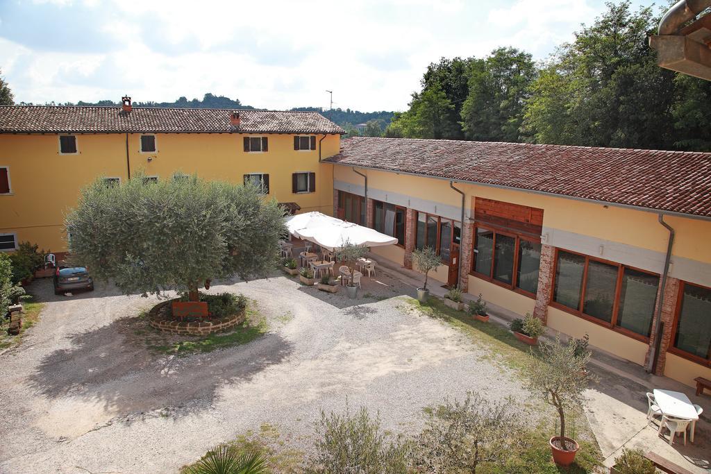 Agriturismo Licensi Del Bresa Villa Monzambano Værelse billede