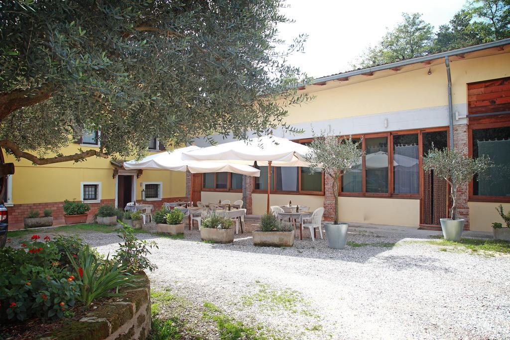 Agriturismo Licensi Del Bresa Villa Monzambano Værelse billede