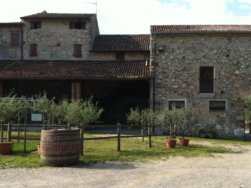 Agriturismo Licensi Del Bresa Villa Monzambano Værelse billede